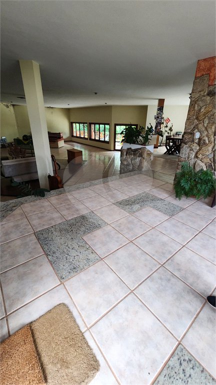 Chácara à venda com 4 quartos, sendo 3 suítes, em Pinheirinho, Vinhedo, SP