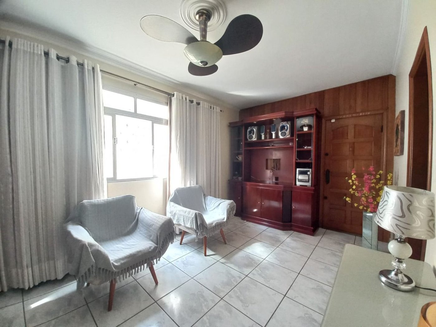 Belíssimo Apartamento de Frente, 3 Quartos, com Garagem Fechada, à Venda no Marapé – Santos/SP