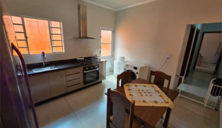 Casa à venda com 2 quartos em Vila Carvalho, Itapetininga, SP