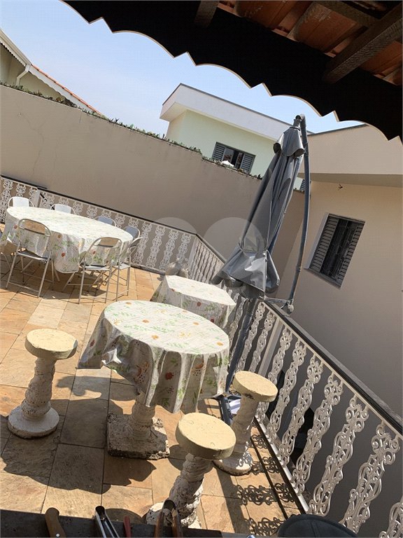 Sobrado à venda com 4 quartos, sendo 3 suítes,  em Jardim Alvinópolis, Atibaia, SP