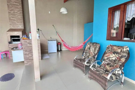 Casa à venda com 6 quartos, sendo 1 suíte,  no Centro, Balsas, MA