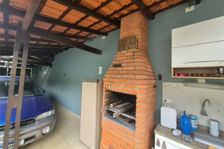 Sobrado à venda amplo, 3 quartos, 1 suíte, 3 vagas com piscina na Vila Indiana próximo à USP