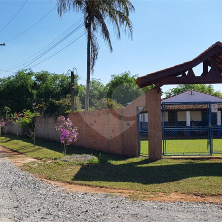 Chácara à venda com 3 quartos, sendo 1 suíte, no Centro, Araçoiaba da Serra, SP