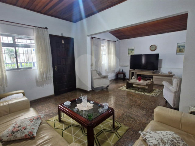 Casa à venda com 2 suítes em Santana, São Paulo, SP