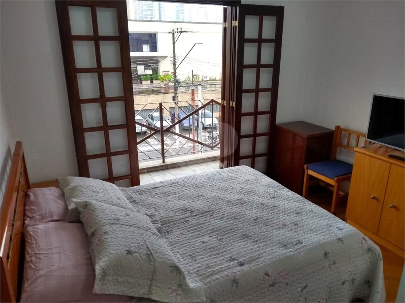 Sobrado à venda com 4 quartos, sendo 2 suítes, em Bosque da Saúde, São Paulo, SP