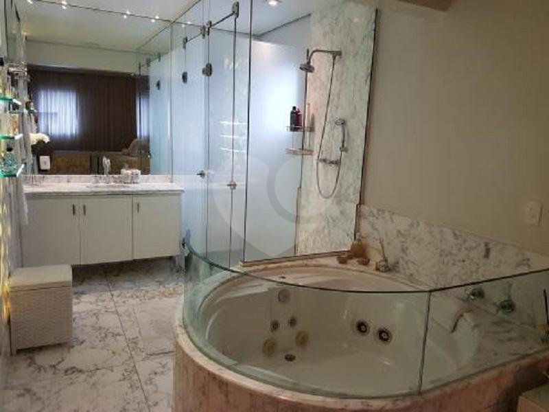 Apartamento à venda com 4 quartos, sendo 3 suítes,  em Campo Belo, São Paulo, SP