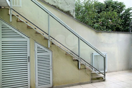 Sobrado à venda com 3 quartos em Vila Paulicéia, São Paulo, SP