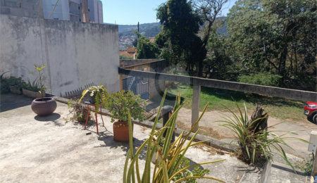 Sobrado à venda com 4 quartos em Jardim Esther, São Roque, SP