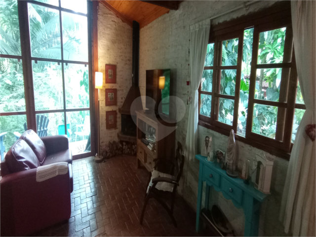 Casa Térrea à venda com 3 quartos, sendo 1 suíte,  em Serra da Cantareira, Mairiporã, SP