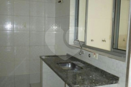 Casa Térrea à venda com 6 quartos em Vila Medeiros, São Paulo, SP