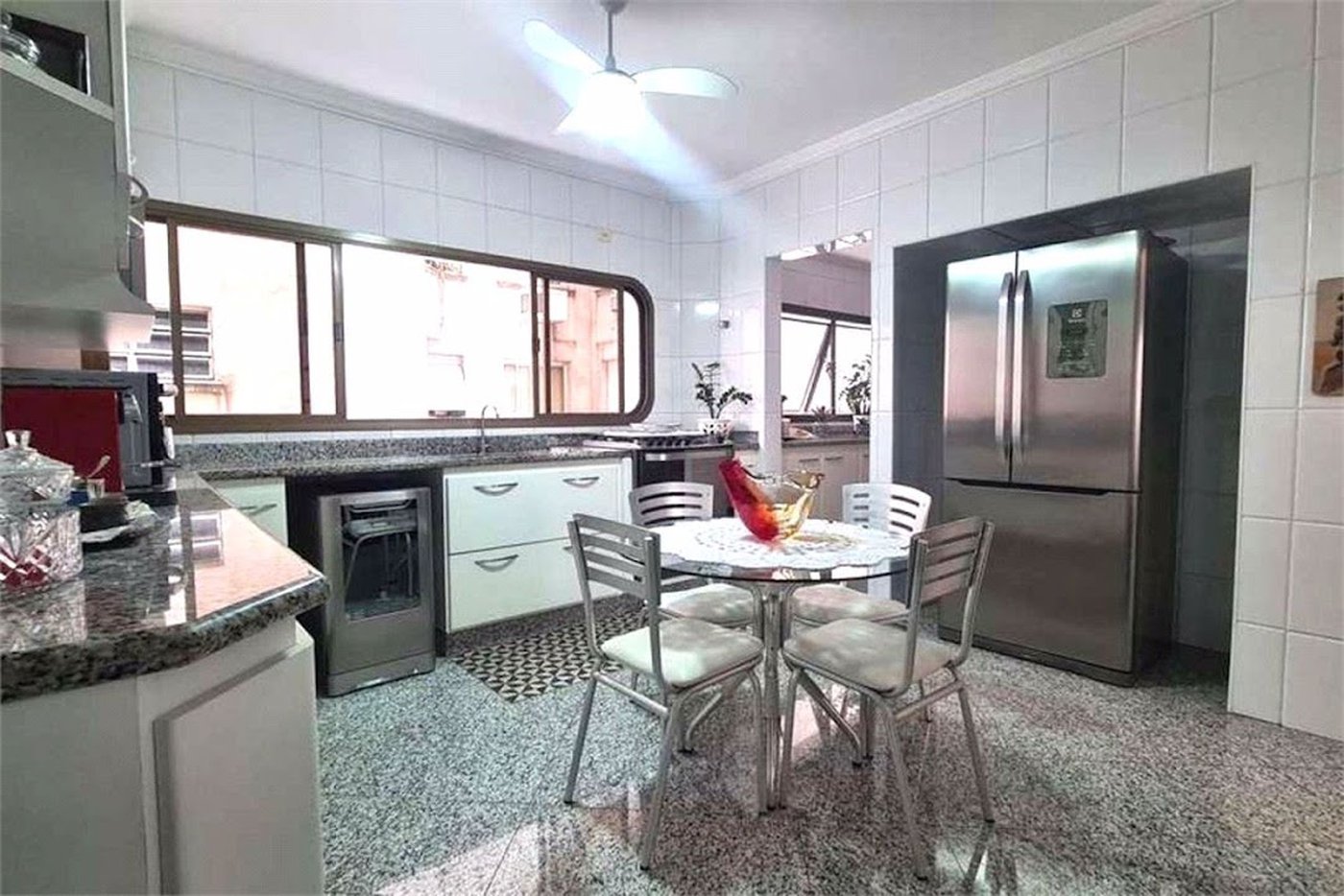 Apartamento Residencial à venda, Gonzaga, Santos - AP0964.
