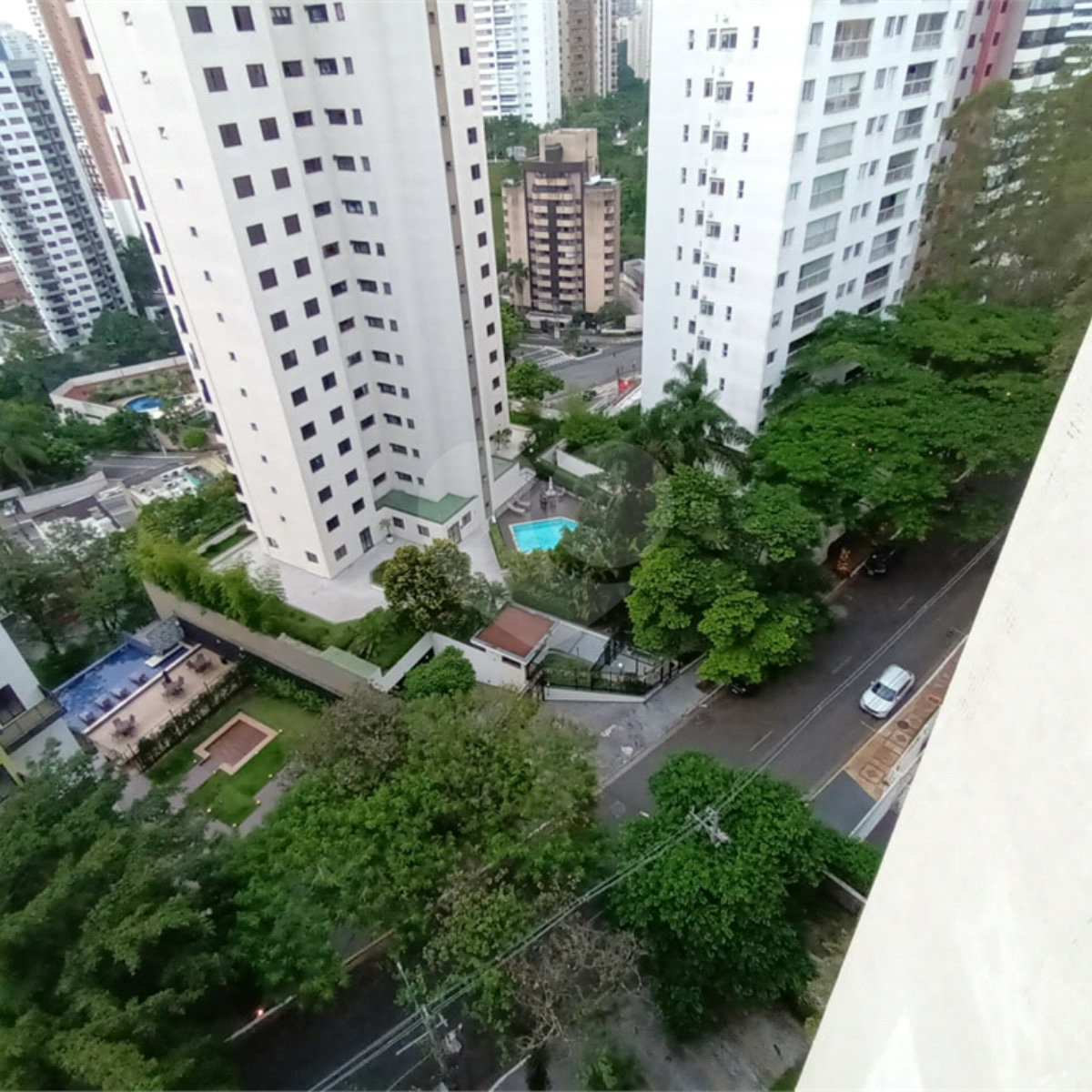 Apartamento à venda com 3 quartos, sendo 1 suíte, em Jardim Sul, São Paulo, SP