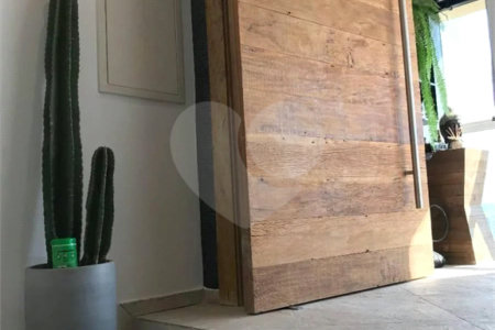 Cobertura à venda com 3 quartos, sendo 1 suíte,  em Vila Andrade, São Paulo, SP
