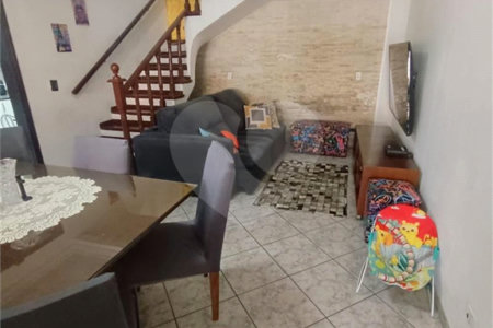 Sobrado à venda com 3 quartos, sendo 1 suíte, em Cidade Continental, São Paulo, SP