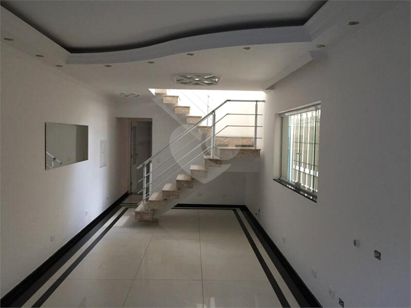Sobrado à venda com 3 quartos, sendo 1 suíte, em Vila Galvão, Guarulhos, SP