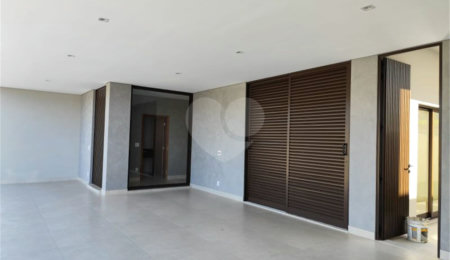 Casa à venda com 3 suítes no condomínio Recanto das Palmas, Vinhedo - SP