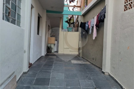 Sobrado à venda com 3 quartos em Vila Basileia, São Paulo, SP