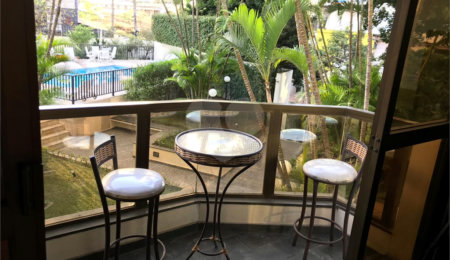 Apartamento à venda com 4 quartos, sendo 2 suítes,  em Vila Olímpia, São Paulo, SP