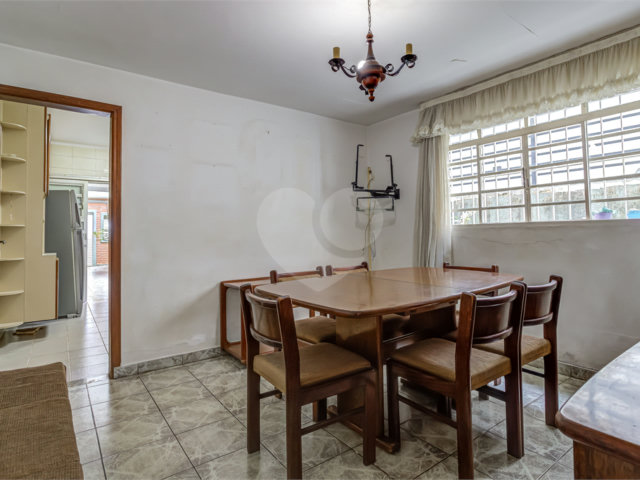 Casa à venda com 3 quartos, sendo 1 suíte,  em Vila Clementino, São Paulo, SP