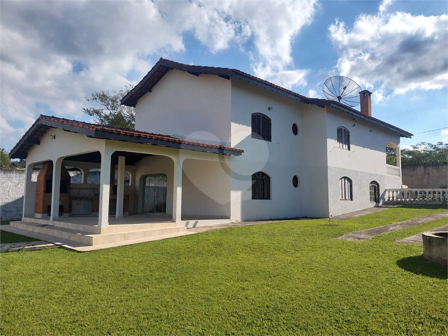 Chácara à venda com 5 quartos, sendo 1 suíte,  em Alpes do Sarapu, Salto de Pirapora, SP