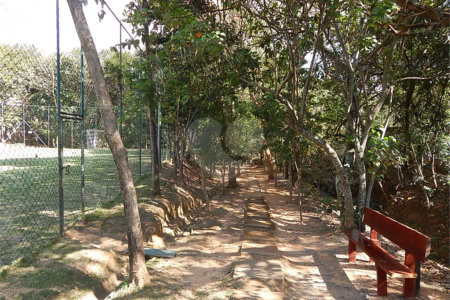 Casa à venda com 3 suítes no condomínio Recanto dos Paturis, Vinhedo - SP