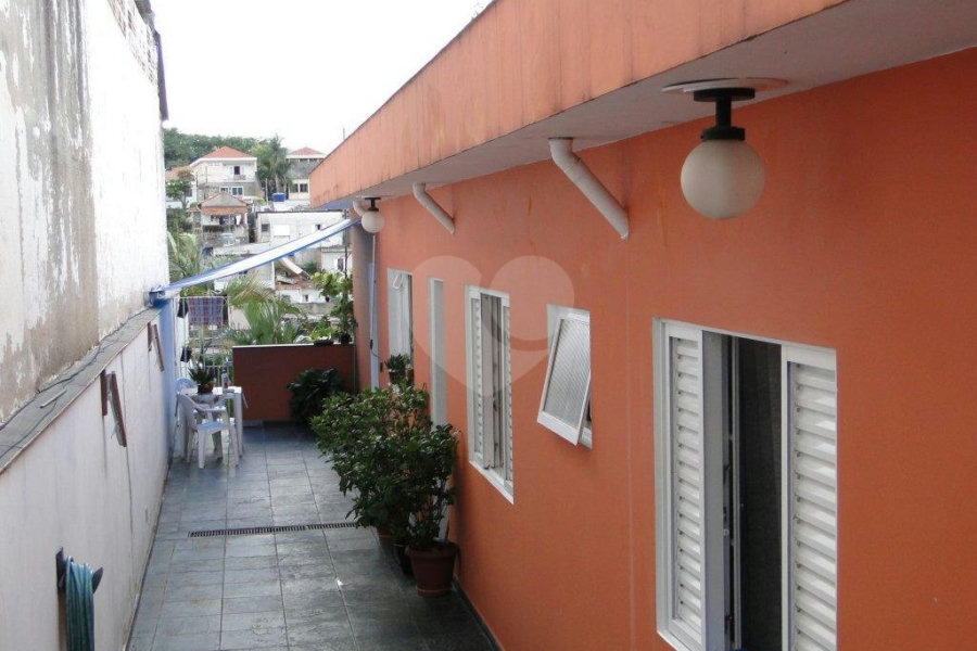 Casa Térrea à venda com 3 quartos, sendo 1 suíte, em Parque Peruche, São Paulo, SP