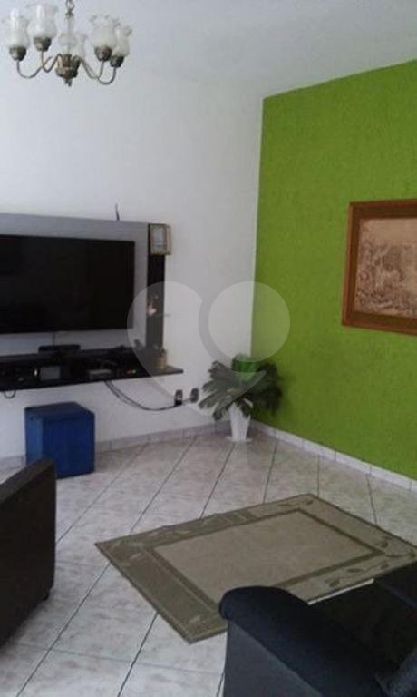 Casa à venda com 4 quartos, sendo 1 suíte, em Wanel Ville, Sorocaba, SP