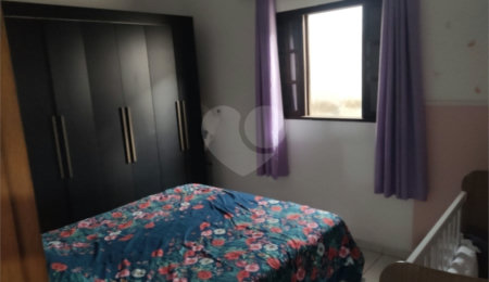 Sobrado à venda com 4 quartos, sendo 1 suíte, em Parque Hortência, Bom Jesus dos Perdões, SP