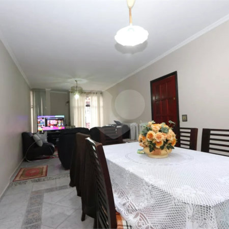Casa Térrea à venda com 3 quartos, sendo 1 suíte, em Vila Alpina, São Paulo, SP