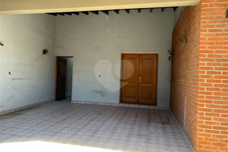 Casa à venda com 3 quartos, sendo 1 suíte, em Vila Vianelo, Jundiaí, SP