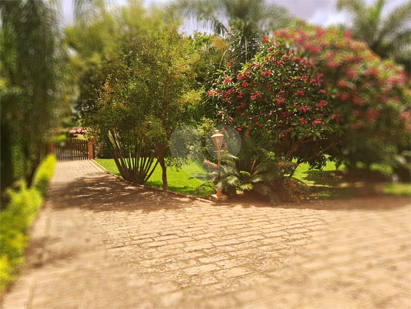 Casa à venda com 3 quartos, sendo 1 suíte, no condomínio Acmti - Colinas do Mosteiro, Terras de Itaici e Recanto dos Pássaros, Indaiatuba - SP