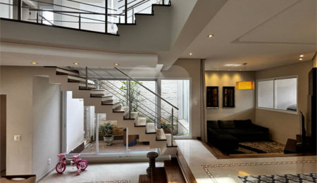 Casa à venda com 4 quartos, sendo 3 suítes,  em Vila Oliveira, Mogi das Cruzes, SP