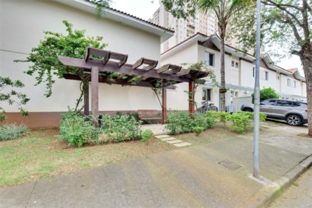 Casa à venda com 3 quartos, sendo 1 suíte, no condomínio Terrara Townhouses, São Paulo - SP