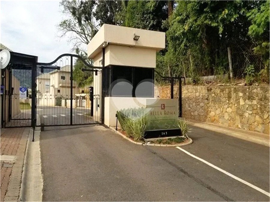 Casa para alugar com 3 quartos, sendo 1 suíte,  no condomínio Bella Roma, São Roque - SP