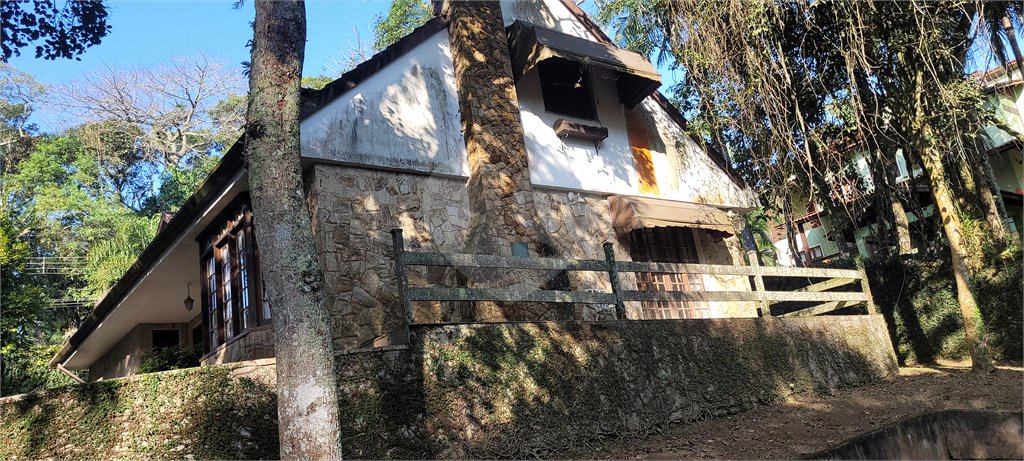 Casa à venda com 3 suítes no condomínio Jardim da Montanha I, Mairiporã - SP
