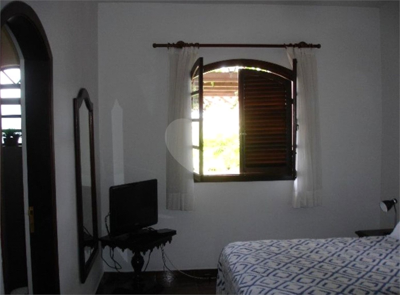Chácara à venda com 6 quartos, sendo 2 suítes, no Centro, Serra Negra, SP
