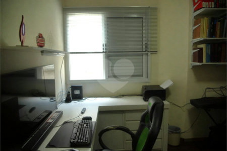Sobrado à venda com 4 quartos, sendo 2 suítes, em Nova Petrópolis, São Bernardo do Campo, SP