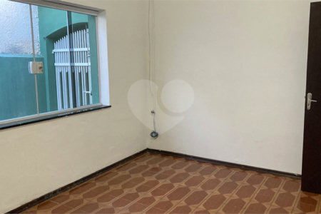 Casa Térrea à venda com 5 quartos, sendo 2 suítes, em Vila Trujillo, Sorocaba, SP