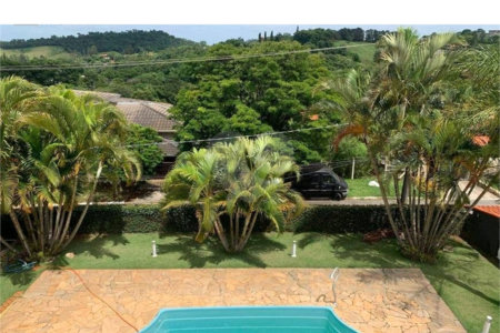 Casa à venda com 3 quartos no condomínio Recanto Florido, Vinhedo - SP