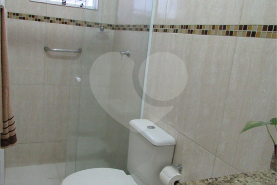 Casa à venda com 2 suítes no condomínio Real Residencial Julia, São Paulo - SP