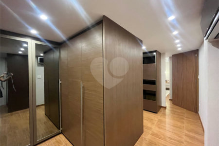 Casa à venda com 6 suítes no condomínio Chácara Francesa, São Paulo - SP