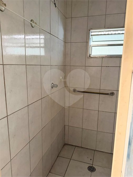 Sobrado à venda com 4 quartos em Vila Zat, São Paulo, SP