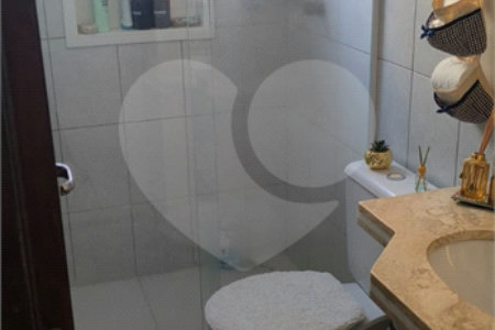 Sobrado à venda com 3 quartos, sendo 1 suíte, em Jardim Taboão, São Paulo, SP