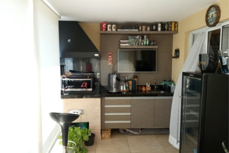 Apartamento à venda com 3 suítes em Vila Suzana, São Paulo, SP