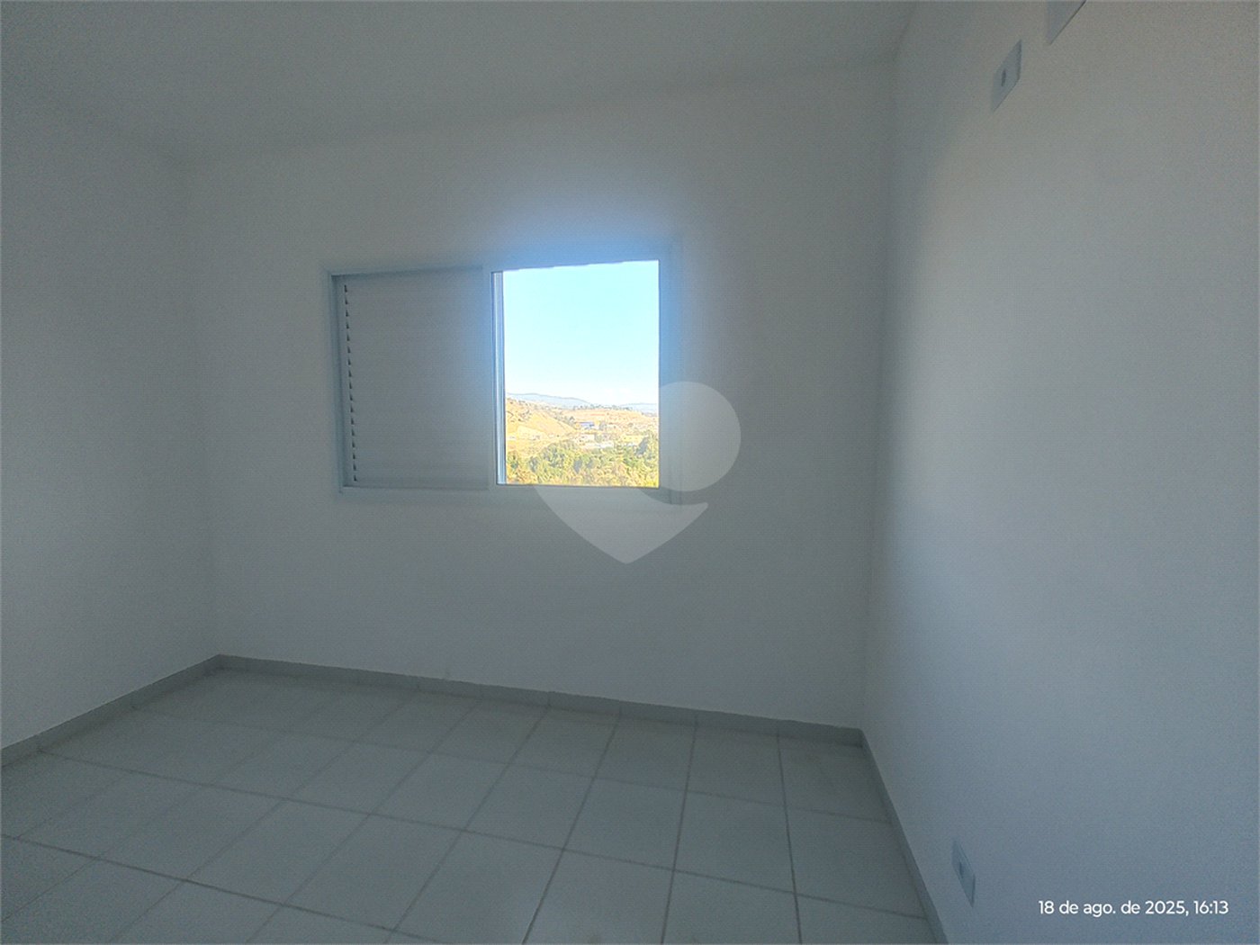 Apartamento para alugar com 3 quartos, sendo 1 suíte,  em Jardim das Palmeiras, Atibaia, SP