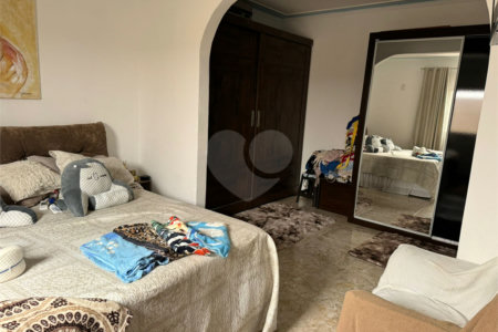 Casa à venda com 2 quartos, sendo 1 suíte, em Jardim Shangri-lá, Itapetininga, SP
