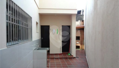 Sobrado à venda com 3 quartos, sendo 1 suíte,  em Jardim São Luís, São Paulo, SP