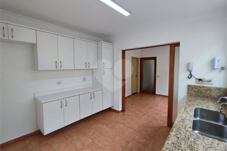 Casa para alugar com 4 quartos, sendo 2 suítes, no condomínio Comendador Elias Zarzur, São Paulo - SP