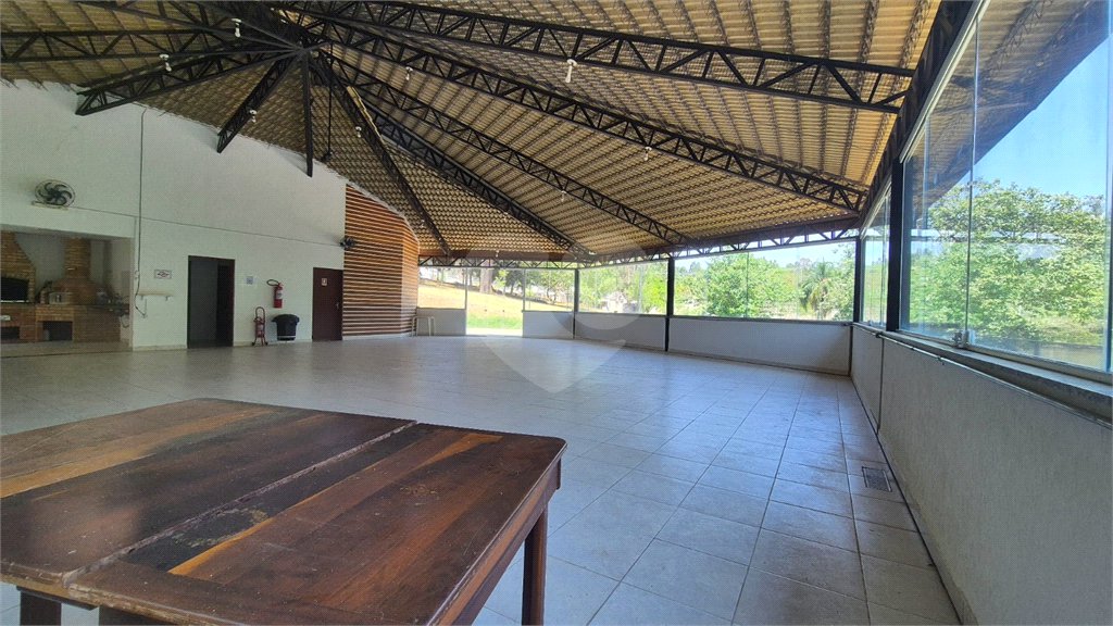 Casa à venda com 5 quartos, sendo 4 suítes, no condomínio Terras de Lucas, Sorocaba - SP