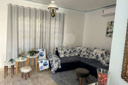 Casa à venda com 2 quartos, sendo 1 suíte, em Jardim Shangri-lá, Itapetininga, SP